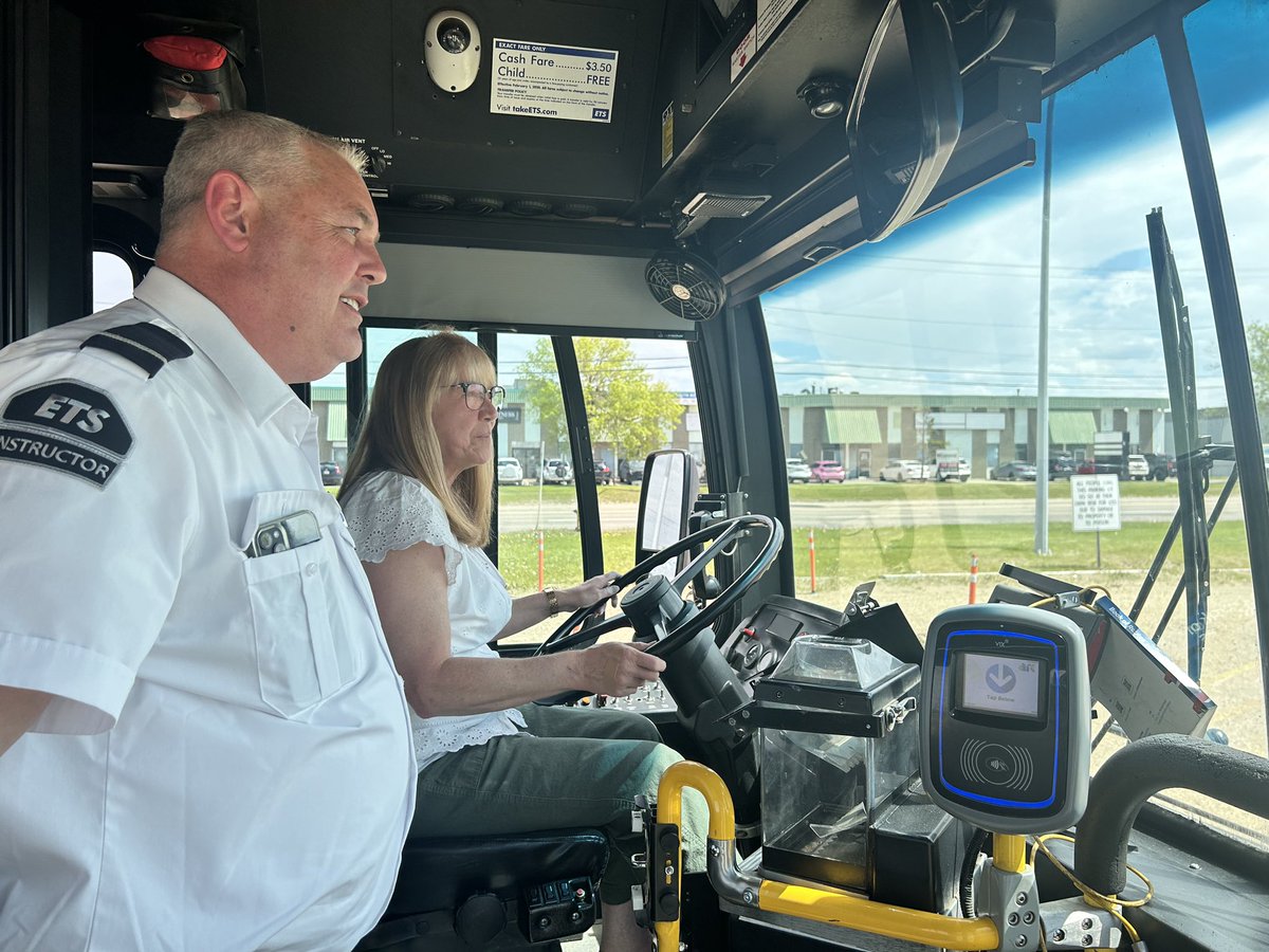 joannewrightyeg's tweet photo. Some of my team & I participated in an @takeETSalert learning opportunity!
It has given us a new appreciation for transit operators & the skill that their positions require. Thank you for getting everyone where they need to be safely each day!
#yeg #yeg #wardsspomitapi #takeets https://t.co/CqiyJrNQvG