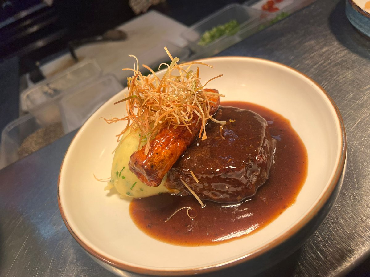 thetealmonkey's tweet image. A few new Pre Theatre dishes @thetealmonkey 2 courses and a drink £20 or 3 courses and a drink £25 ...4pm-7pm Mon-Fri 🍴🍹🎭