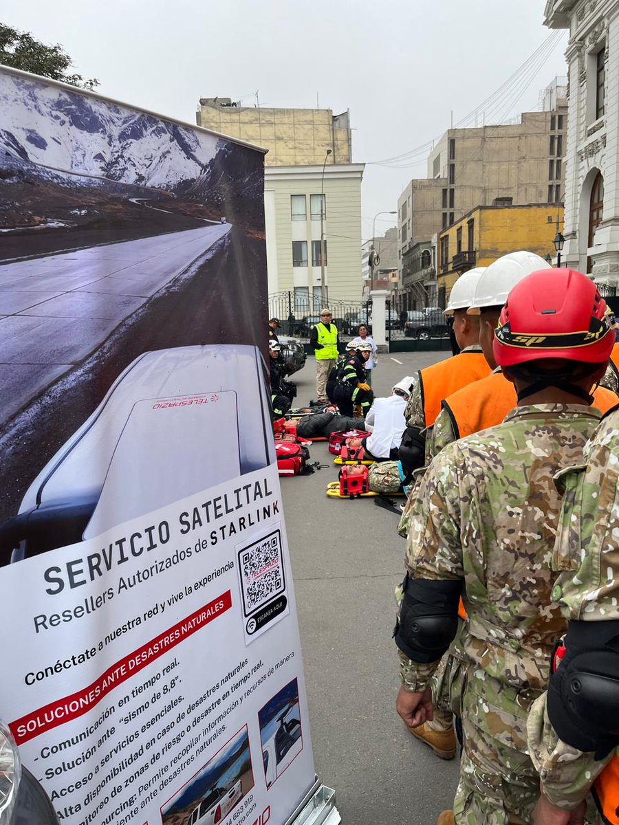 TelespazioLAT's tweet photo. We participated of the evacuation drill for the "8.8 earthquake" for which Peruvian citizens are being prepared.

We have placed a vehicle with a Starlink antenna installed and showed how our mobile service quickly attend sites affected by natural disasters. https://t.co/sqFowcQkRV