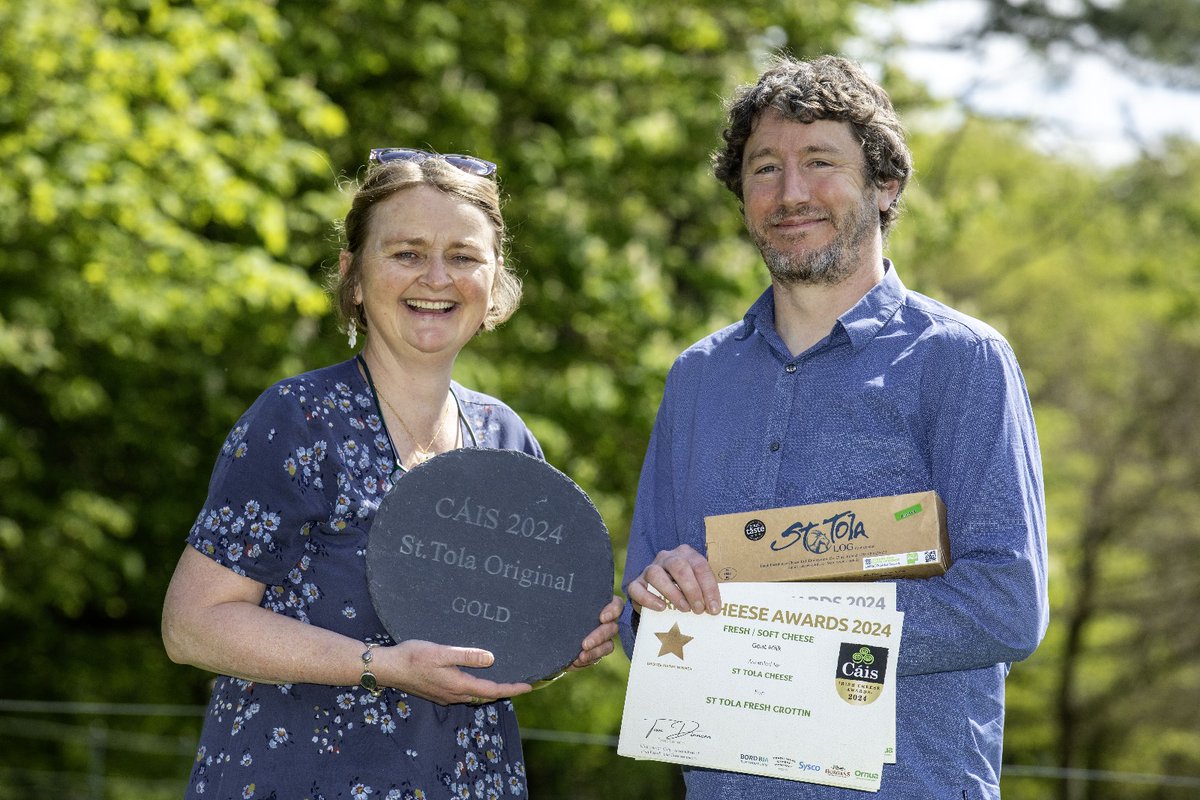 Looking for sustainable awards made in Ireland? 

Discover SLATED – where exceptional craftsmanship meets eco-friendly innovation. 

Each unique piece is handcrafted from natural slate, celebrating both achievement and sustainability. 

 #IrishCraftsmanship #SLATED