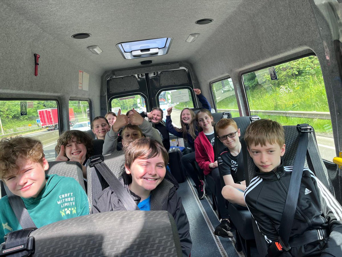 MidgleySchool's tweet photo. Wow what a fantastic day we have had today @gulliversfun We have amazing rooms in the Castle Hotel. We’ve held tarantulas and snakes in the animal experience. We’ve created our own theme park rides and had a fun music session #gulliversresidential https://t.co/mF7a1wyQ0F