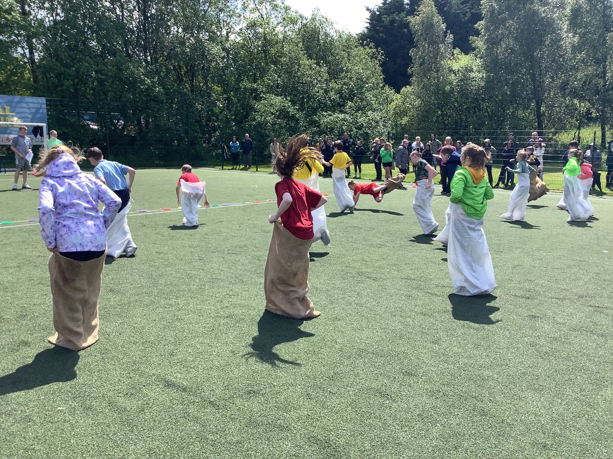 stjosephsps's tweet photo. P6 sack race @p6stjoes https://t.co/pRejQ5FWYL