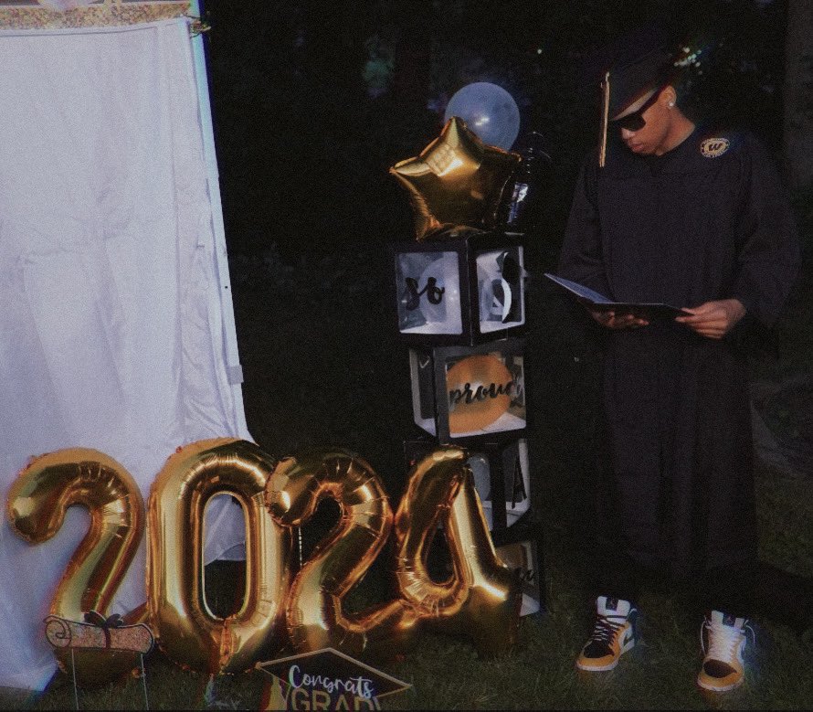swiffthagift's tweet photo. Proud Dad 👨🏾‍🎓👨🏾‍🎓 High School Graduates  🎉🎉🎉🎓🫂🤞🏾 https://t.co/8M9hgnPGNa