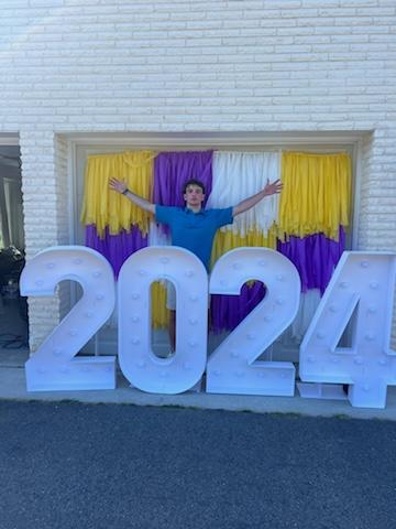 agallant7's tweet photo. He did it!! So proud of this guy - @crgallant14, and excited for what's next!! #onceabruinalwaysabruin #classof2024 #gohornets https://t.co/fnzWgt4nVh