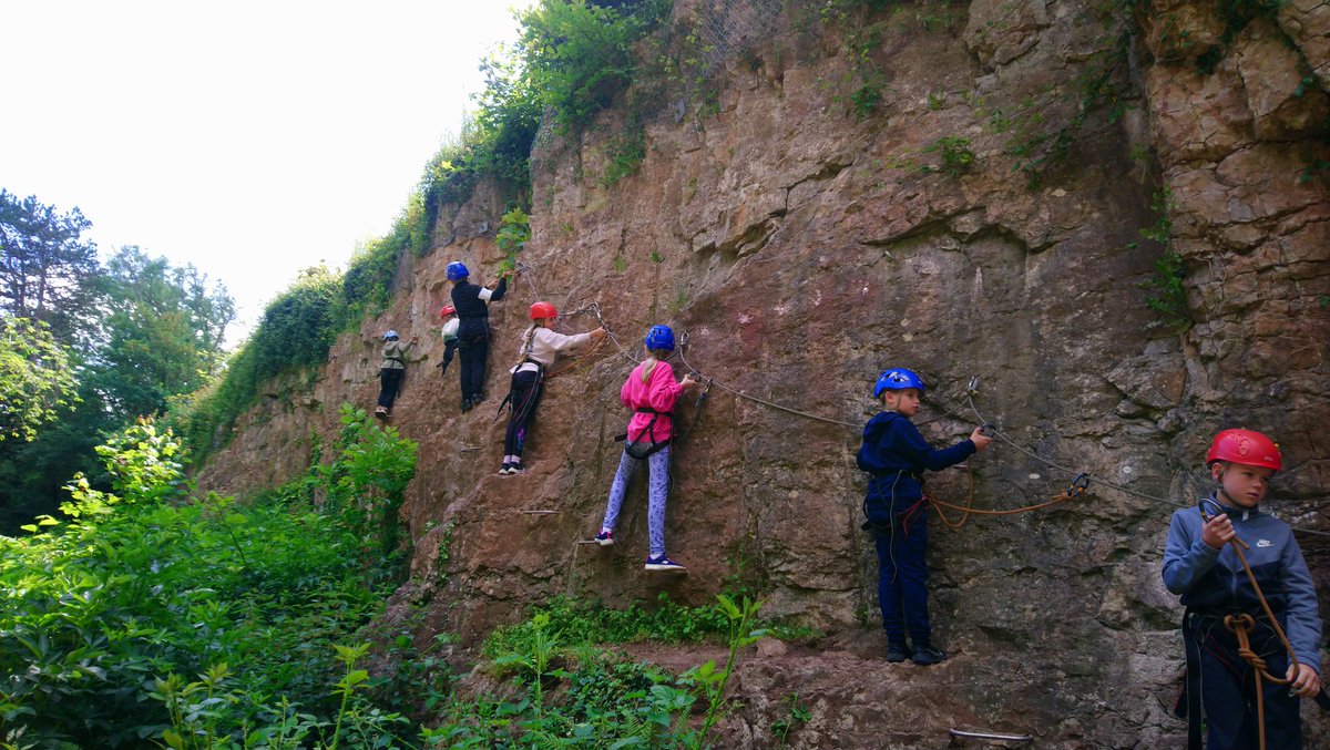 Ryan Jones tweet media