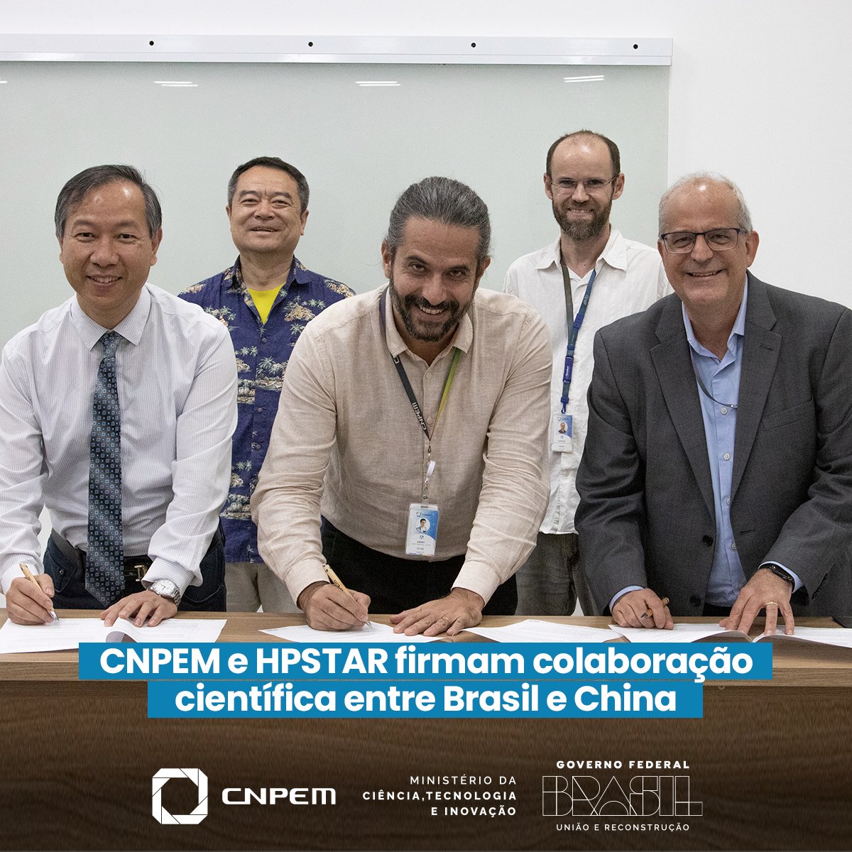CNPEM's tweet photo. CNPEM e instituto chinês HPSTAR fecham acordo para pesquisas em alta pressão.
Parceria visa impulsionar pesquisas e intercâmbio de pesquisadores para troca de conhecimentos.

Saiba mais em: https://t.co/jHcqFIyxms

#CNPEM #VaiSirius #HPSTAR #MCTI #MOU #CienciaBrasileira #Parceria https://t.co/b2JOiMbZAS