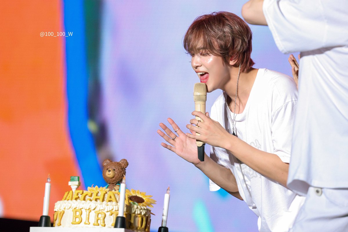 Happy Birthday Haechii, my sunshine☀️🫶🏻
Semoga kamu selalu mendapatkan kebahagiaan &amp; dikelilingi orang” yg sayang kamu🌻
Thx u juga udah jd part of happiness on ma lyfe di fk yg puku puku paw paw ini☝🏻😋

#해차니_생일_와떠여
#SonOfMusicHaechanDay
#HAPPYHAECHANDAY