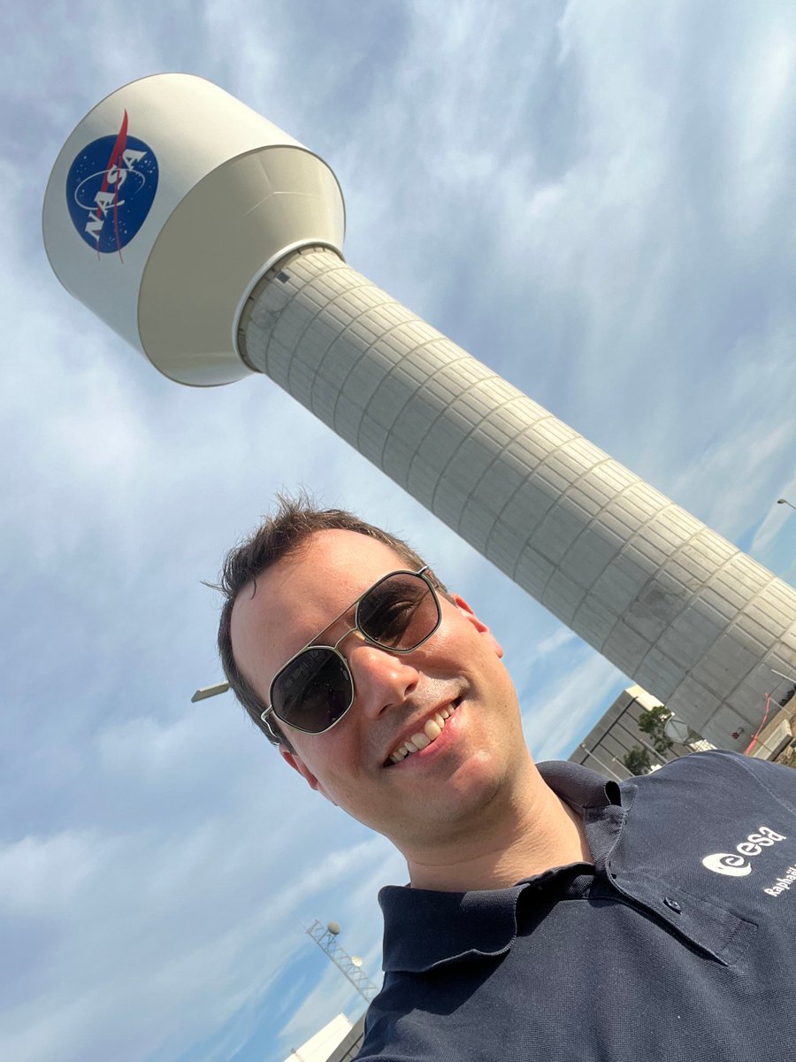 ✍️Chroniques d'astronaute - C'est parti 🚀🤩! [NL👇]

Premiers pas à Houston

Nous sommes donc arrivés mi-mai à Houston, au Johnson Space Center <a href="/NASA_Johnson/">NASA's Johnson Space Center</a>, avec mes trois collègues des #Hoppers <a href="/Soph_astro/">Adenot Sophie</a>, @Astro_Pablo_A et <a href="/ESAastro_Marco/">Marco Sieber</a> pour la suite de notre