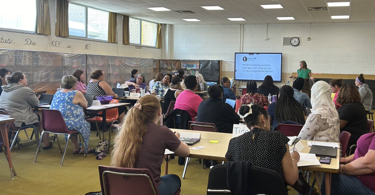 Great group of teachers and administrators at Bellwood School District 88. Growing, Learning &amp; Leading