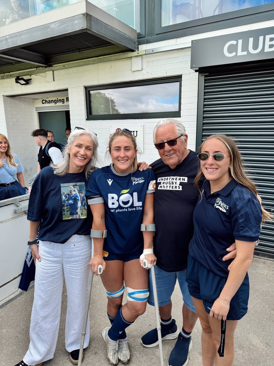 GeorgieLilly tweet media