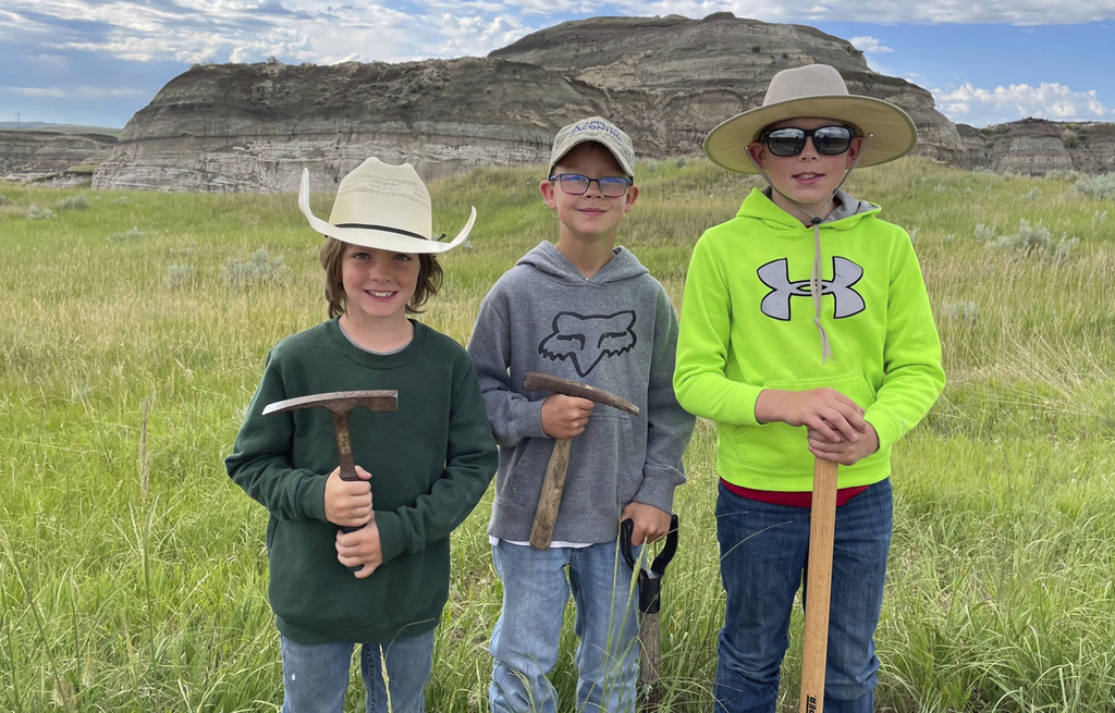 Three boys found a T. rex fossil. Now a museum is working to fully reveal it bit.ly/3VvfbV5