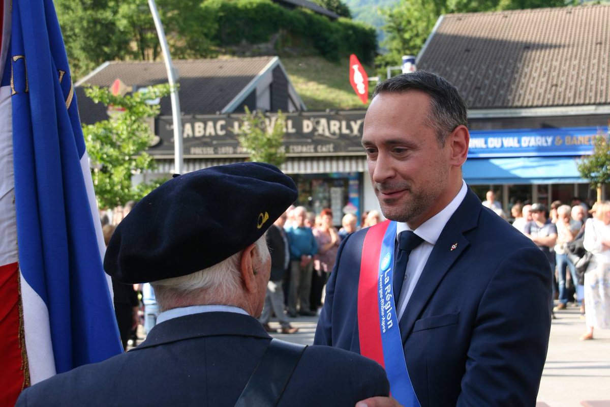 B_Bernard73's tweet photo. 🇨🇵 Présent à la cérémonie d'#Ugine en mémoire des 28 innocents fusillés le 5 juin 1944, il y a 80 ans.
Jamais nous les oublierons.
Merci aux associations patriotiques et aux élus présents pour ce devoir de mémoire. https://t.co/rtYnqAjAve