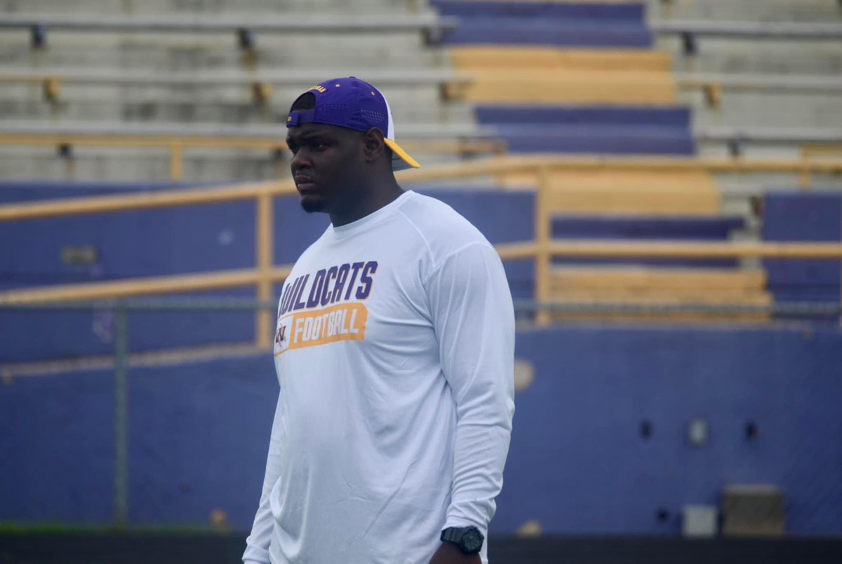 DBDeveloper_11's tweet photo. 🔥 WILDCAT NATION 🔥

Help us welcome Coach Dalvin Hutchinson to Dub Nation. 

Coach Hutch will be with the DL and Assistant S &amp; C.

After coaching at @RaginCajunsFB the past 2 seasons the future is extremely bright for the Cats. Better together! 

#RestoreTheRoar #1600Strong https://t.co/XFgRpkMxya