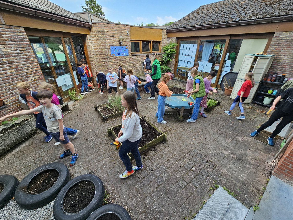 Charlie Phillips tweet media