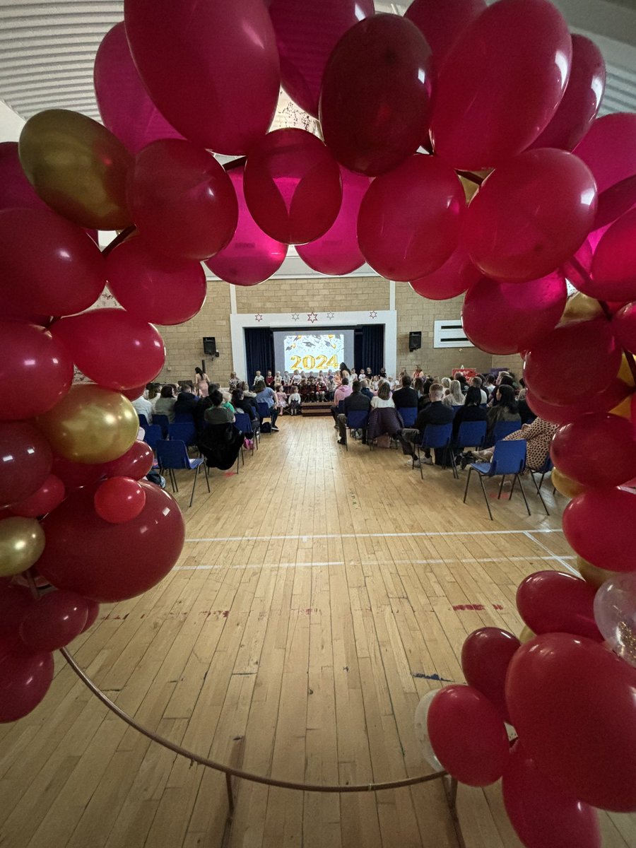 WoodlandsIrvine's tweet image. It was our Early Years Graduation this morning! Such a lovely ceremony.

The kids did a great job singing and smiling. Thank you to our Early Years team for creating long-lasting memories for all. 

Looking forward to seeing you all blossoming even more in P1.

🌸 #classsof2024
