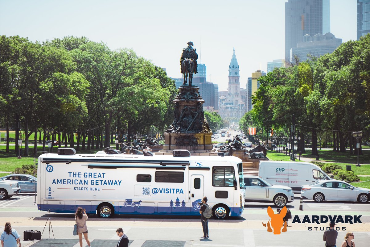 aardvarkstudio_'s tweet photo. Philly, Lancaster, and Pittsburgh! Just a handful of stops on the Great American Getaway with @GovernorShapiro. Our fully #customRV is perfect for camping in style and comfort. Join us as we explore the Keystone State’s vibrant cities and stunning parks!
#Experiential @visitPA https://t.co/aTHKD5ysvf