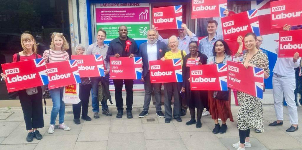 Rowenna Davis (@rowennadavis) on Twitter photo A fantastic session with <a href="/DavidLammy/">David Lammy</a> yesterday in Croydon South.
Thanks to the single working mum who said sheās voting Labour for the first time.
She said her mortgage skyrocketed after Liz Trussā disastrous mini-budget, supported by her current MP Chris Philp. A fantastic session with <a href="/DavidLammy/">David Lammy</a> yesterday in Croydon South.
Thanks to the single working mum who said sheās voting Labour for the first time.
She said her mortgage skyrocketed after Liz Trussā disastrous mini-budget, supported by her current MP Chris Philp.