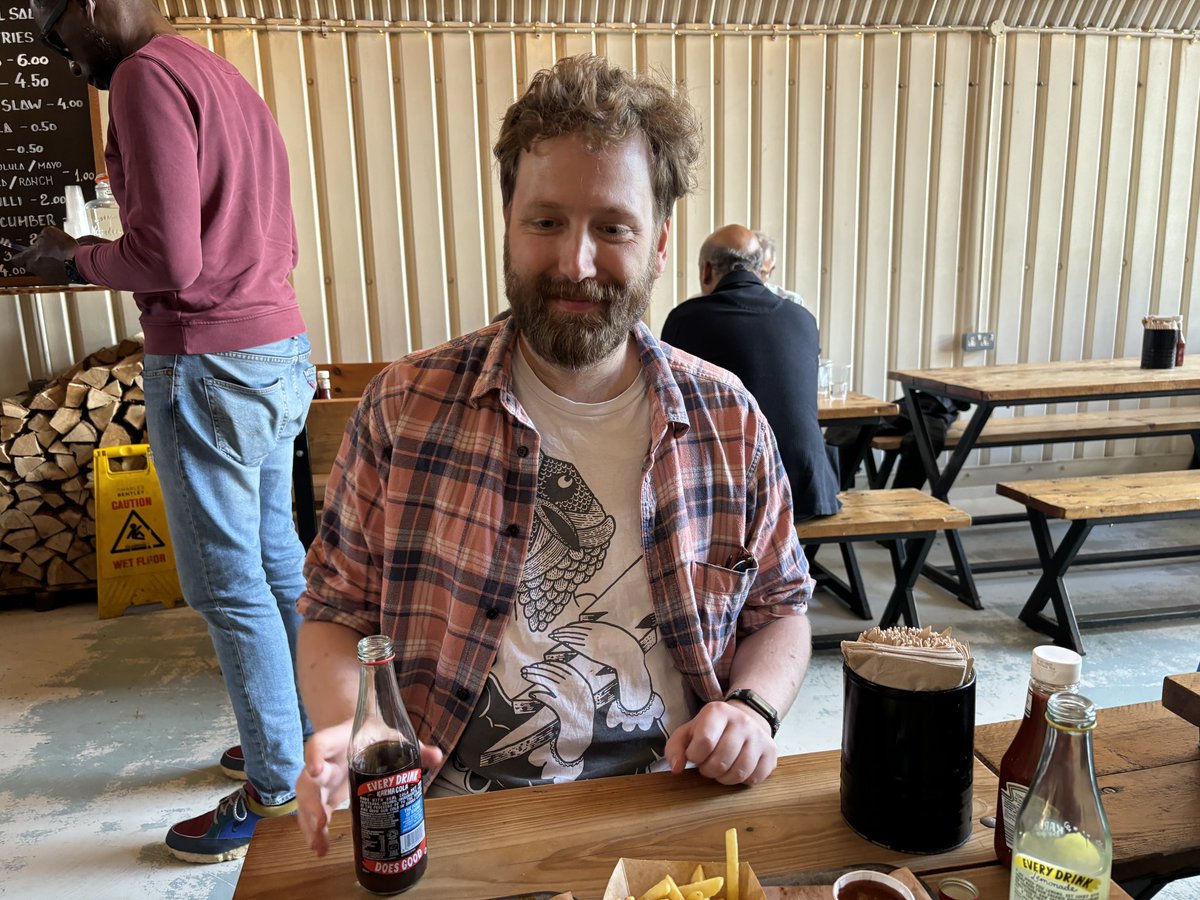 KeithTotp's tweet photo. Spent my evening eating a traditional BBQ Platter with the traditional @c_alcx
This time at Burnt in Leyton, and featuring the best brisket I’ve had in London!
#FullyRecommended https://t.co/AtEZ98THY6