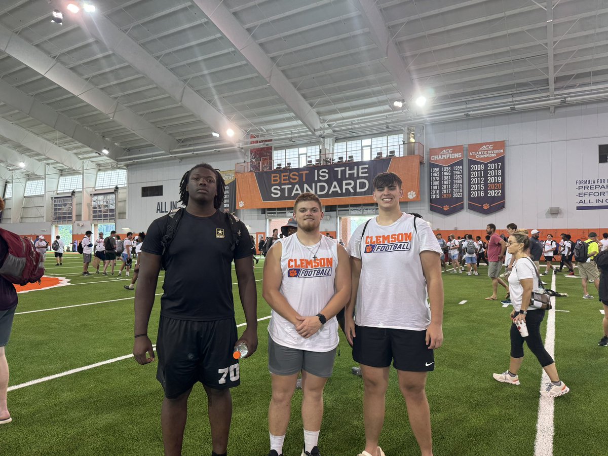 CalPitts1's tweet photo. Great day @ClemsonFB with the guys!! 
@TreAiken6 @RionGordon @train0187 @CoreyFountain6 @jp_williams53 https://t.co/temJpZG2WQ