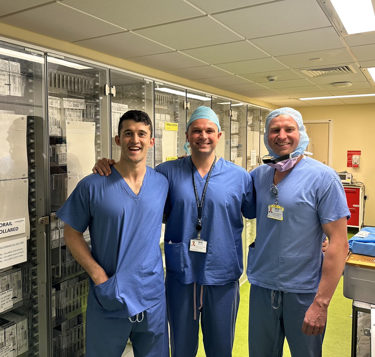 3 good eggs in theatre today ⚒️ #westorthopaedics 

<a href="/PRM_Nicholas/">Paddy Nicholas</a>