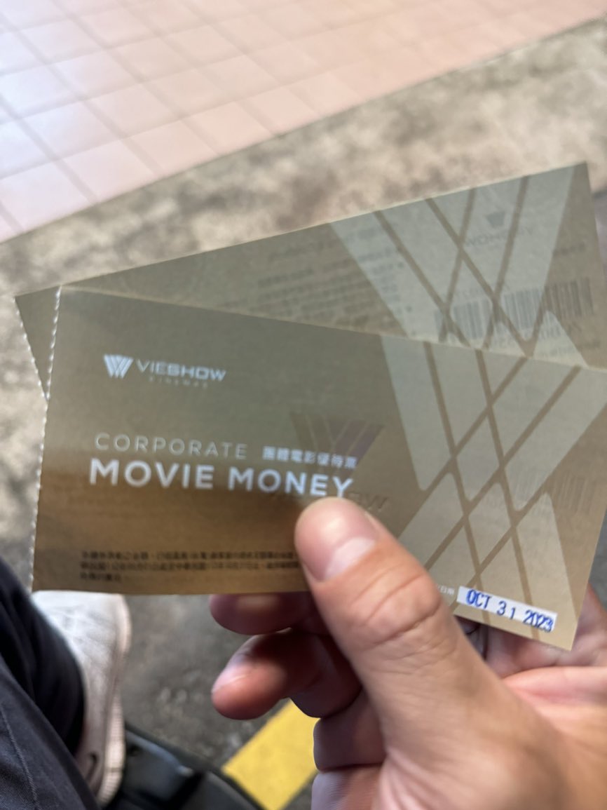Showinworld's tweet photo. @Taiwanesecurvy 這效率接受嗎😂 https://t.co/CFYmdNg17W