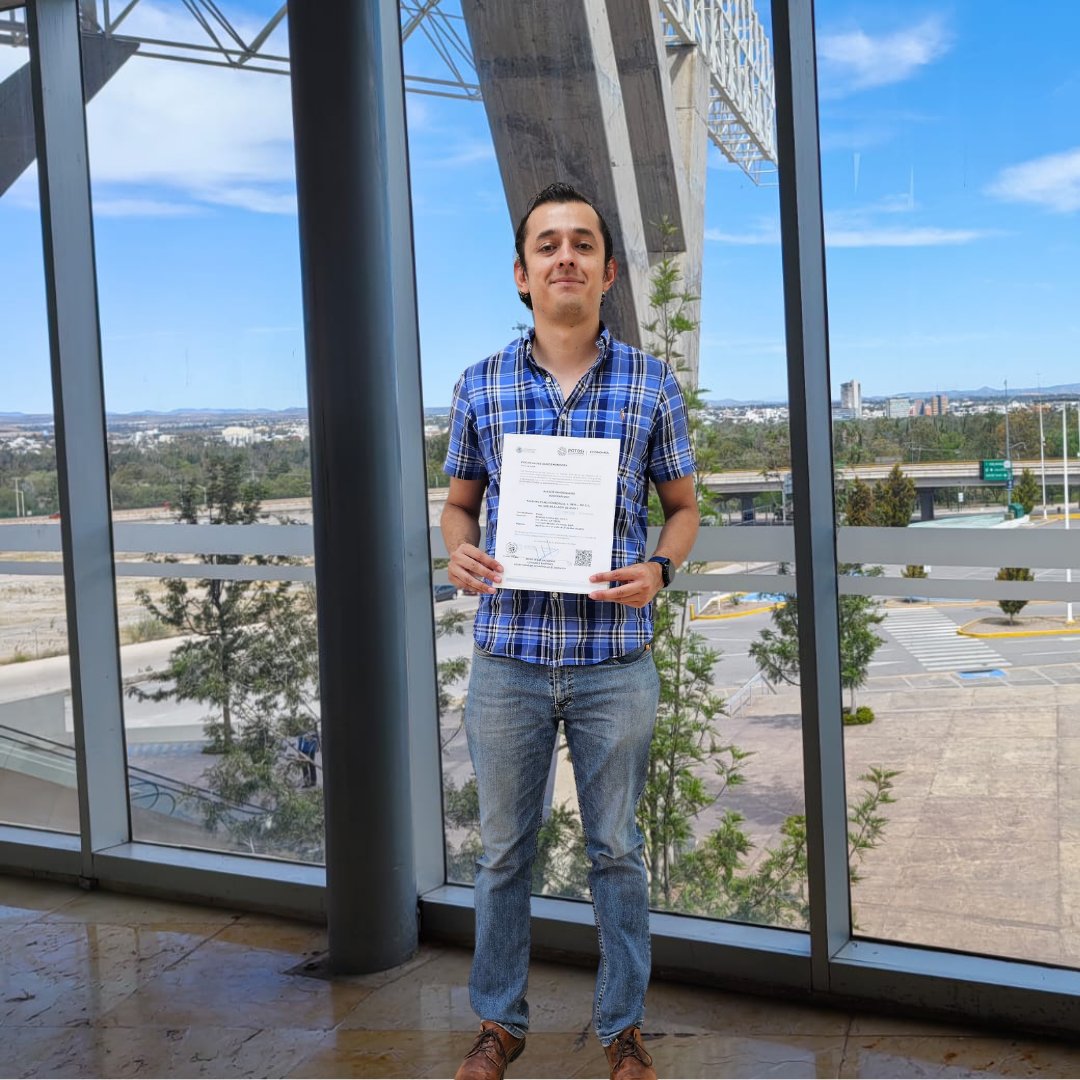 REAI_SLP's tweet photo. La Secretaría de Desarrollo Económico a través del REAI felicita a Edgar Ulises Olmos Mendoza por la obtención de su licencia inmobiliaria.

¡Gracias por cumplir con tu obligación como agente inmobiliario! https://t.co/HXpJ5UoDgR