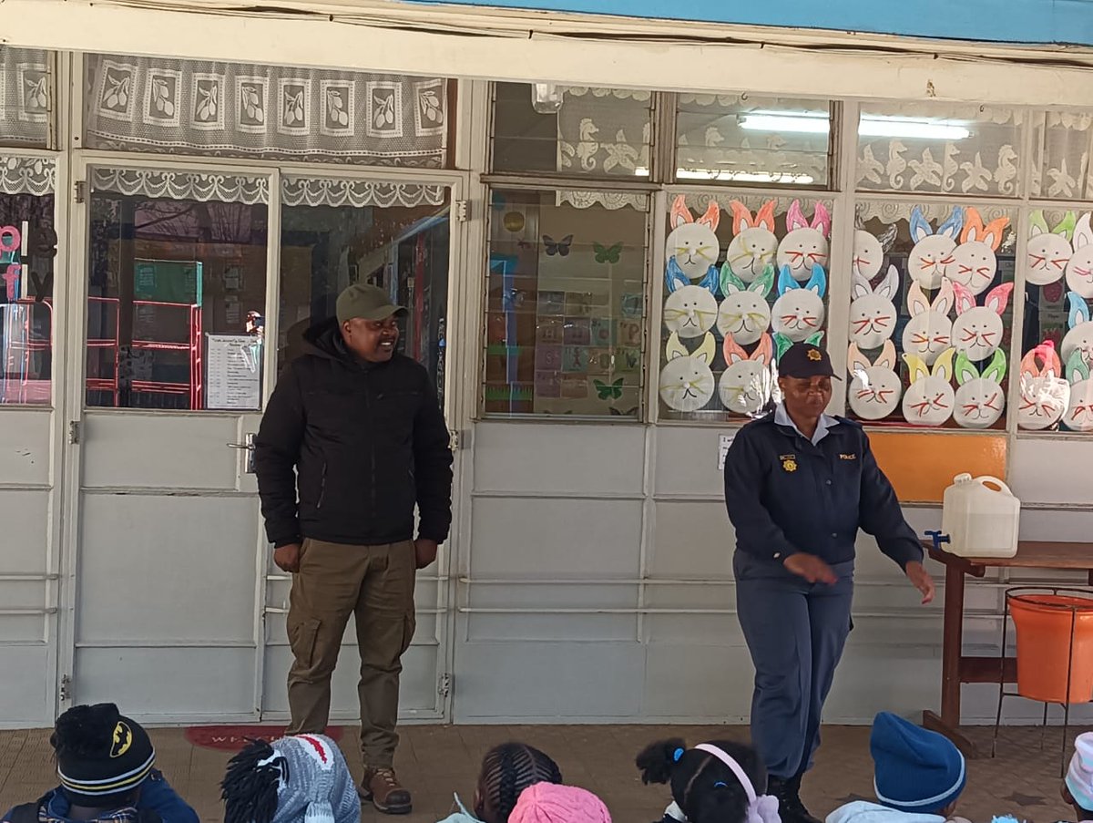 SAPoliceService's tweet image. #sapsHQ The #ChildProtectionWeek2024 campaign aims to raising awareness about the importance of safeguarding children from abuse, neglect and exploitation. It is in all of our hands to stop the cycle of neglect, abuse, violence and exploitation of children.

Yesterday, members of