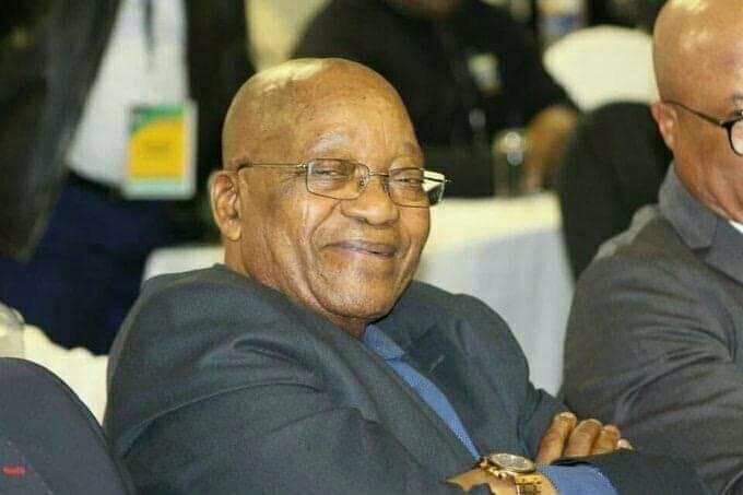 Tuksyc's tweet photo. If you proudly voted ANC, Ga motlakase otsamaya osa makala ga rego gadima..😩🤣
#ANC-DA #Coalition https://t.co/pYNADhGYrS