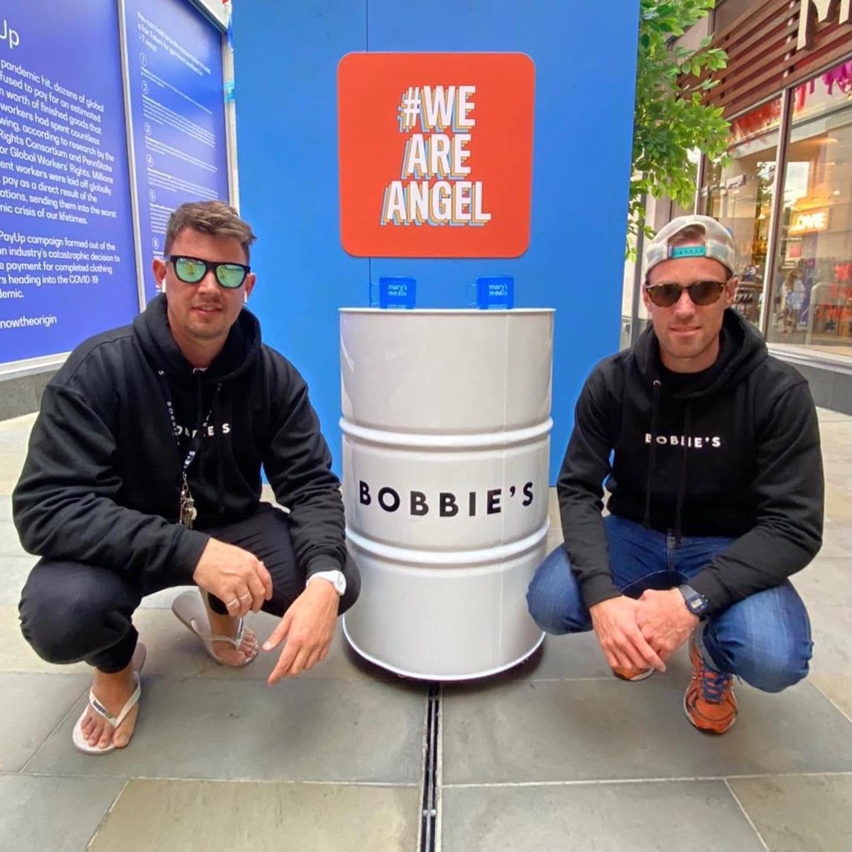 From the archive circa 2021. 
.
My brother was many things to me but one thing was that he was my creative partner in so many ideas we had. Hilarious day in #London chatting <a href="/BobbiesBrownies/">BOBBIE'S Brownies</a>