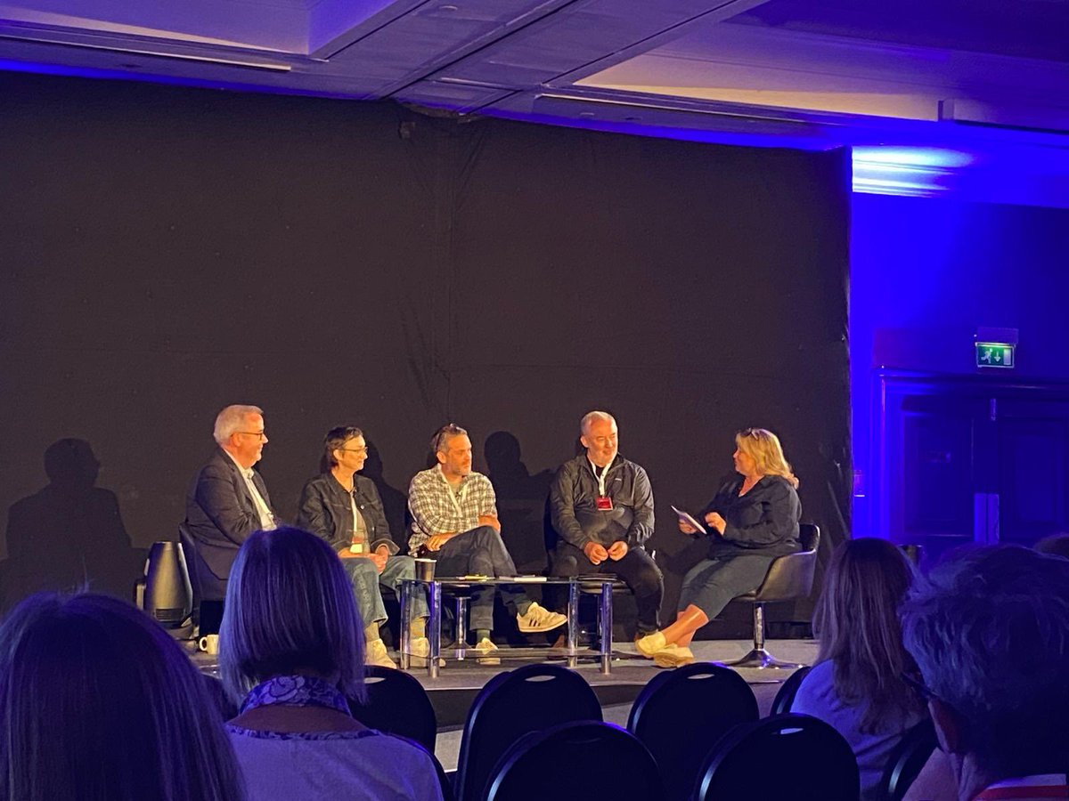 Rhuanedd Richards 🏴 (@rhuanedd) on Twitter photo Diwrnod da arall yn y <a href="/CelticMediaFest/">Celtic Media Festival</a> - trafodaethau difyr a llongyfarchiadau i bawb sydd wedi ennill gwobr! Loved chairing a panel at the <a href="/CelticMediaFest/">Celtic Media Festival</a> with the makers of Blue Lights, Kin & Steeltown Murders. Thrilled that <a href="/BBCWales/">BBC Wales 🏴</a> has won another 3 awards! Diwrnod da arall yn y <a href="/CelticMediaFest/">Celtic Media Festival</a> - trafodaethau difyr a llongyfarchiadau i bawb sydd wedi ennill gwobr! Loved chairing a panel at the <a href="/CelticMediaFest/">Celtic Media Festival</a> with the makers of Blue Lights, Kin & Steeltown Murders. Thrilled that <a href="/BBCWales/">BBC Wales 🏴</a> has won another 3 awards!