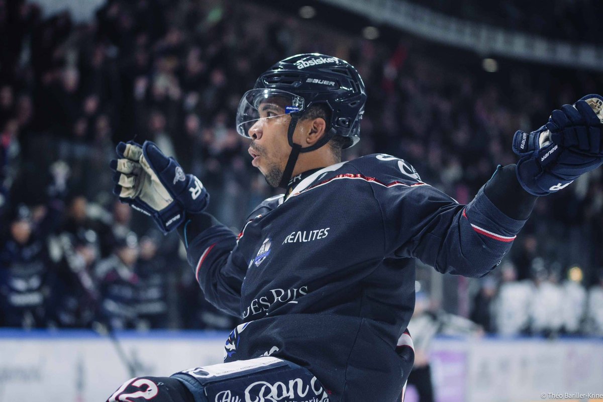 PuckMan 🙅🏻‍♂️ tweet media