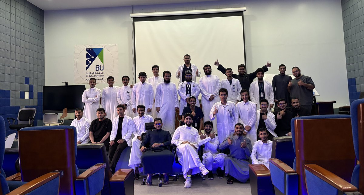 Officially senior medical student  
الحمدلله الحمدلله الذي ما انتهى درب ولا ختم جهد ولا تم سعي إلا بفضله ، وانتهت سنتنا الخامسه ، فألف مبرووك لنا🤍🤍💪🏻
و الى بداية النهاية 🔚

" من يقول الزين ما يكمل حلاه
كل شيٍ في "دفعتنا" إكتمل "