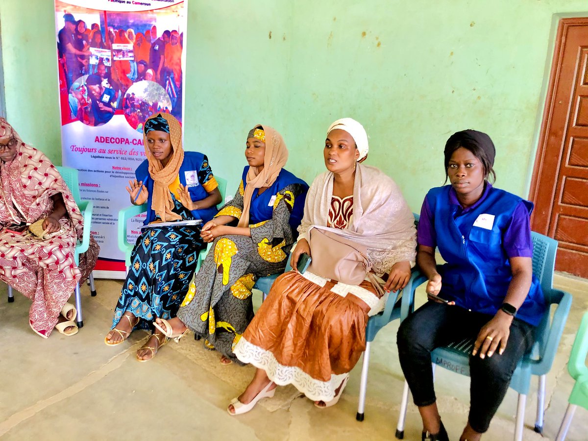 FadimatouMB's tweet photo. Dans les prochains mois, nous envisageons pérenniser nos actions à #MINDIF à travers des  formations pratiques sur la conception des SHL afin de palier au problème d'accès au produit d'hygiène menstruelle. https://t.co/N7ToJExbdd