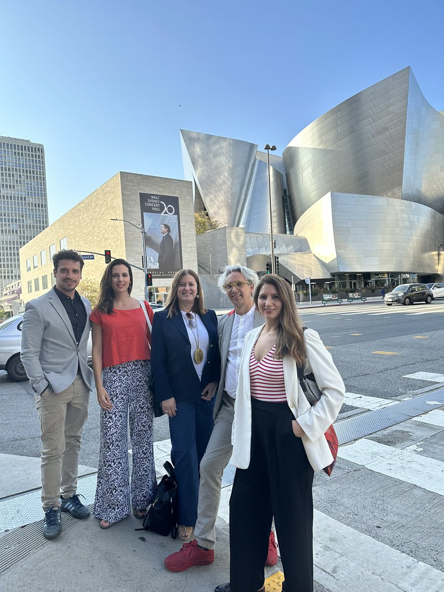 CarmenLarenasF's tweet image. Delegación chilena OLA @OLA_opera en el World Opera Forum 2024. Conversaciones y encuentros de quienes crean, producen, interpretan, gestionan y comunican ópera. En todas sus formas.  Conectando y entiendo @MunicipaldeStgo