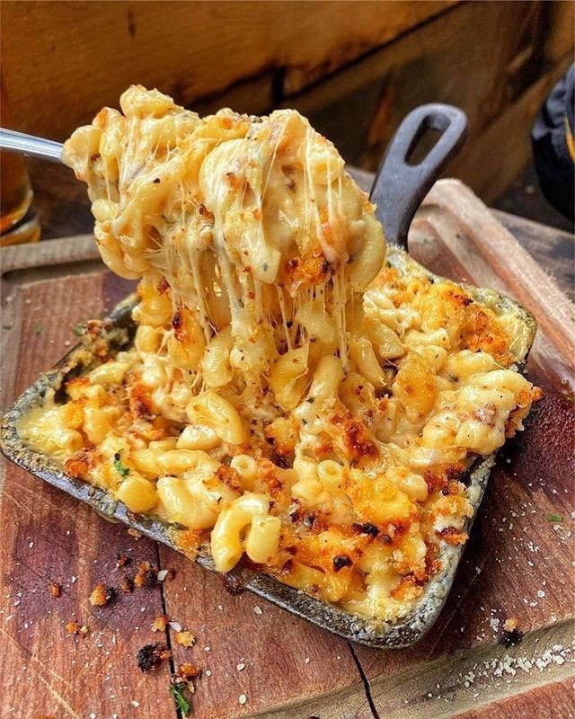FoodPleaser's tweet photo. Mac &amp; Cheese please https://t.co/sycdzKRumu