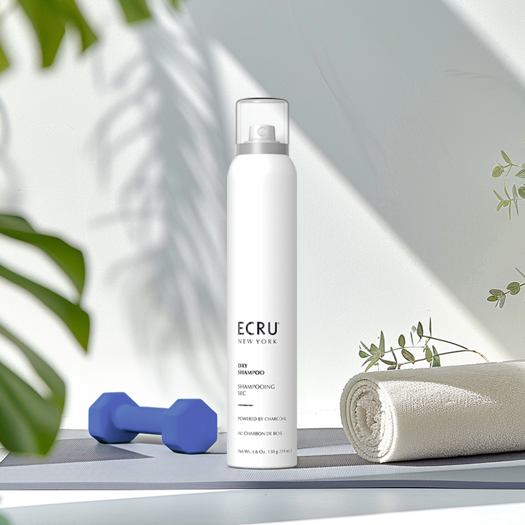 ECRUNewYork's tweet image. Post-workout hair refresh with Dry Shampoo✨💪Powered by charcoal to absorb oil and odor while building volume for a fresh start🙌
Shop Now at ecrunewyork.com/shop/product/d…
#dryshampoo #hairrefresh #ecrunewyork