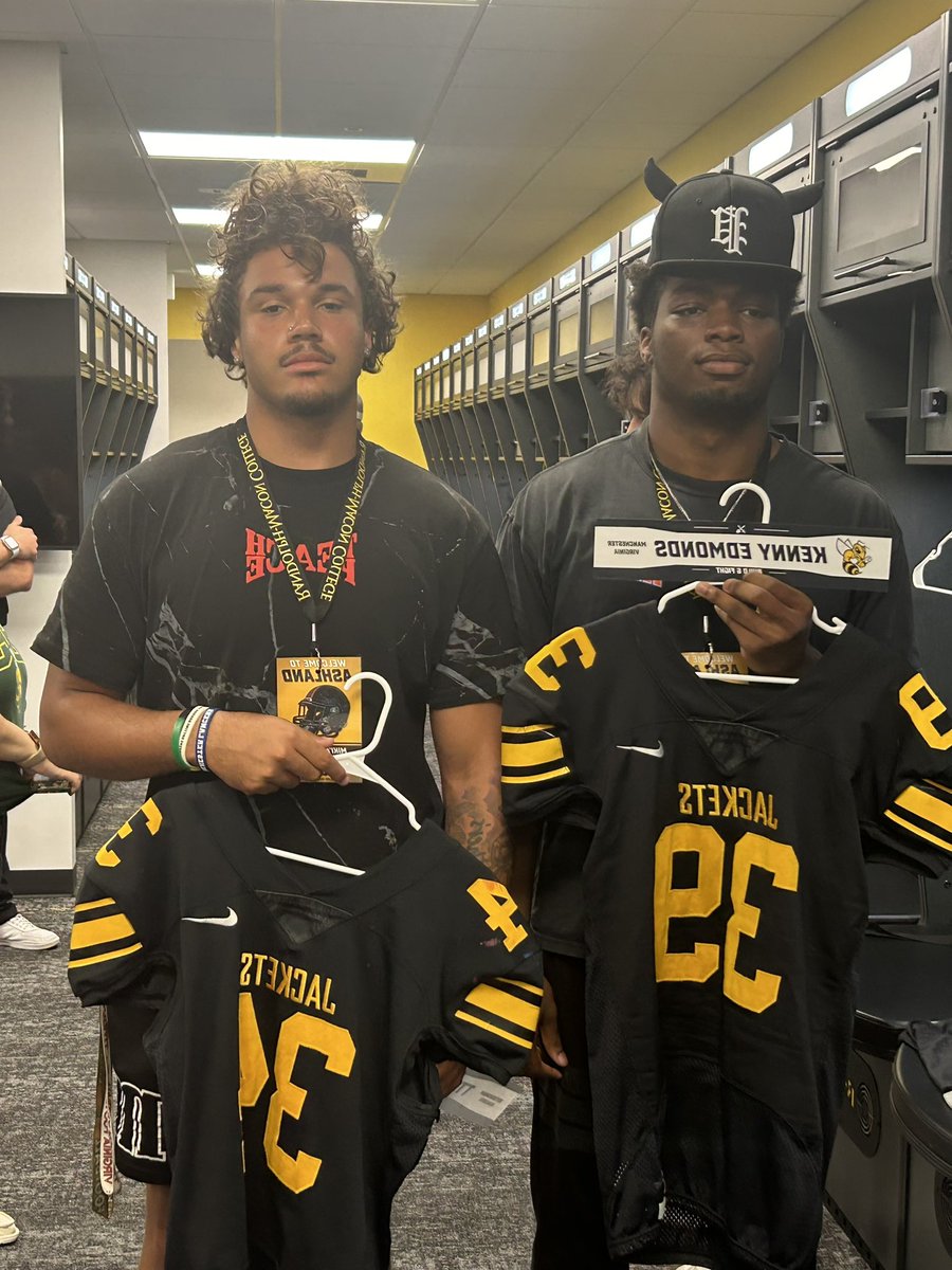 Miki’al Elliott (@mikialelliott) on Twitter photo Appreciate it <a href="/CoachMcGeeRMC/">Nick McGee</a> and the <a href="/RMCfootball/">𝗥𝗔𝗡𝗗𝗢𝗟𝗣𝗛-𝗠𝗔𝗖𝗢𝗡 𝗙𝗢𝗢𝗧𝗕𝗔𝗟𝗟</a> staff for the visit, hope to see y'all again. Appreciate it <a href="/CoachMcGeeRMC/">Nick McGee</a> and the <a href="/RMCfootball/">𝗥𝗔𝗡𝗗𝗢𝗟𝗣𝗛-𝗠𝗔𝗖𝗢𝗡 𝗙𝗢𝗢𝗧𝗕𝗔𝗟𝗟</a> staff for the visit, hope to see y'all again.