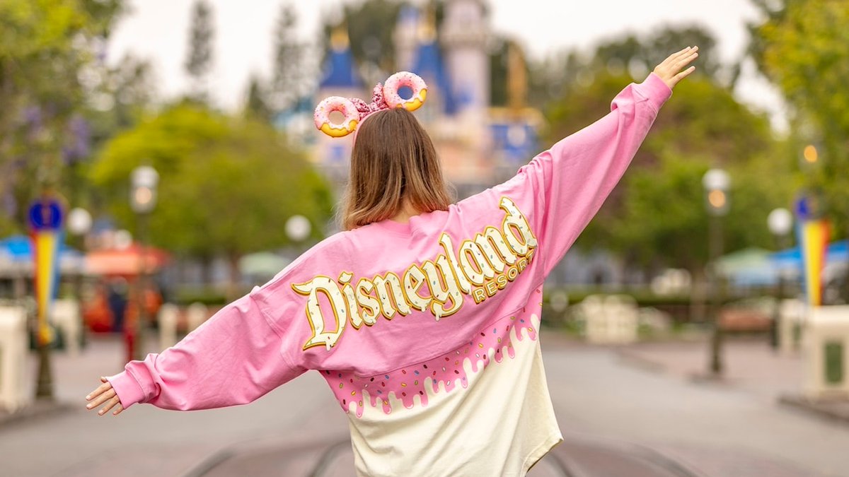 DisneyWorldPost's tweet image. DisneyWorldPost.com:  New Disney Donut Merch Drops for National Donut Day dlvr.it/T7tPTW