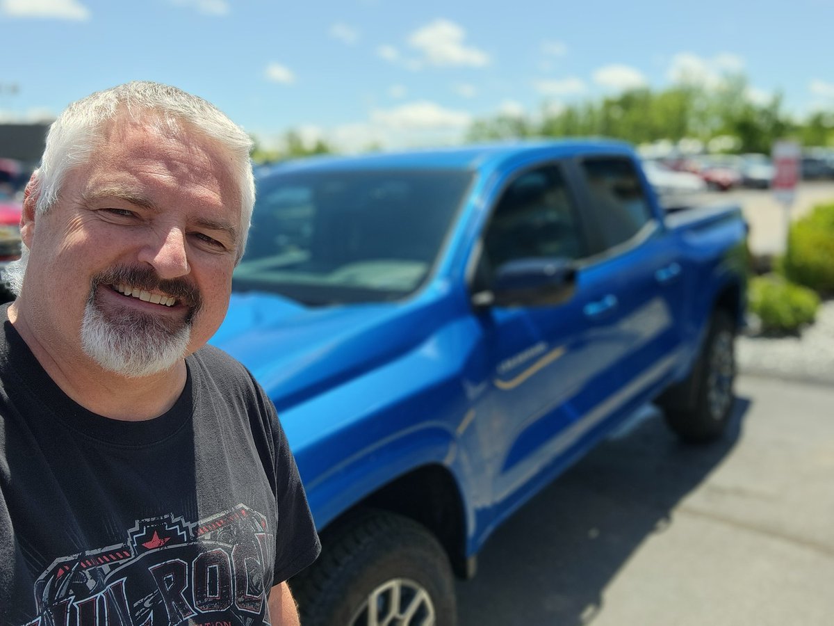 TomKief's tweet photo. It's best day of alllll days!!   CAR SWAP DAY at @RaymondChevKia Look at this beautiful 2024 Chevy Colorado! https://t.co/HnZCVReP2b