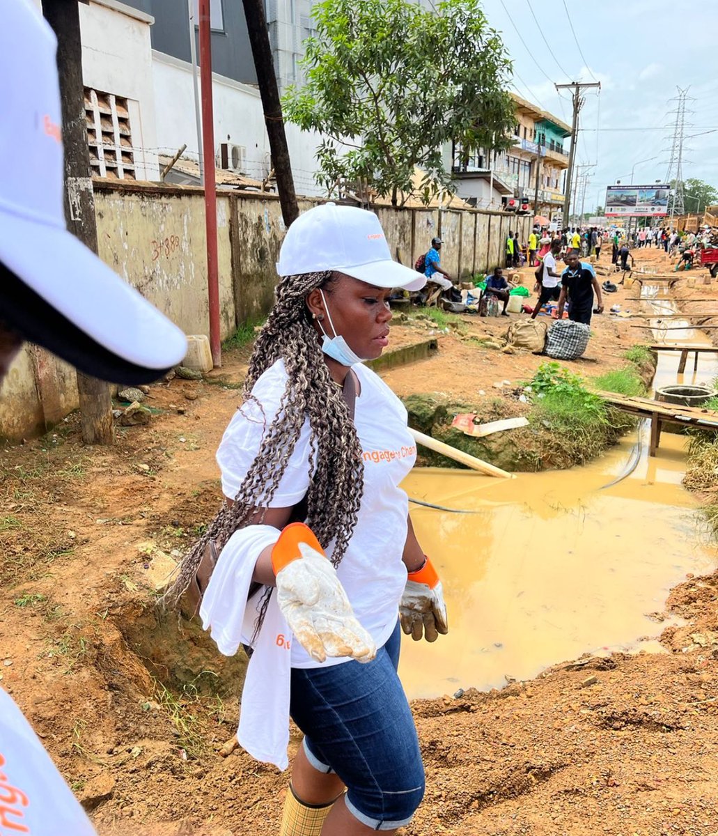YAOJEANMARIUS's tweet photo. 🌍 We officially launched #OrangeLiberia #EngageForChange campaign, reaffirming our commitment to environmental sustainability &amp; social inclusion in 🇱🇷 . To commemorate #WorldEnvironmentDay, we led by example, cleaning the city and starting to plant 500 trees! 🌱
@OLIB_Foundation https://t.co/XNa5YhRwkk