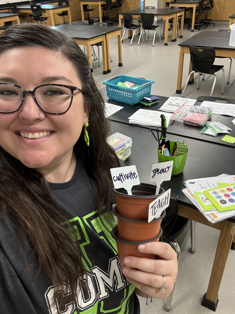 Kellie Phares 🎡 tweet media