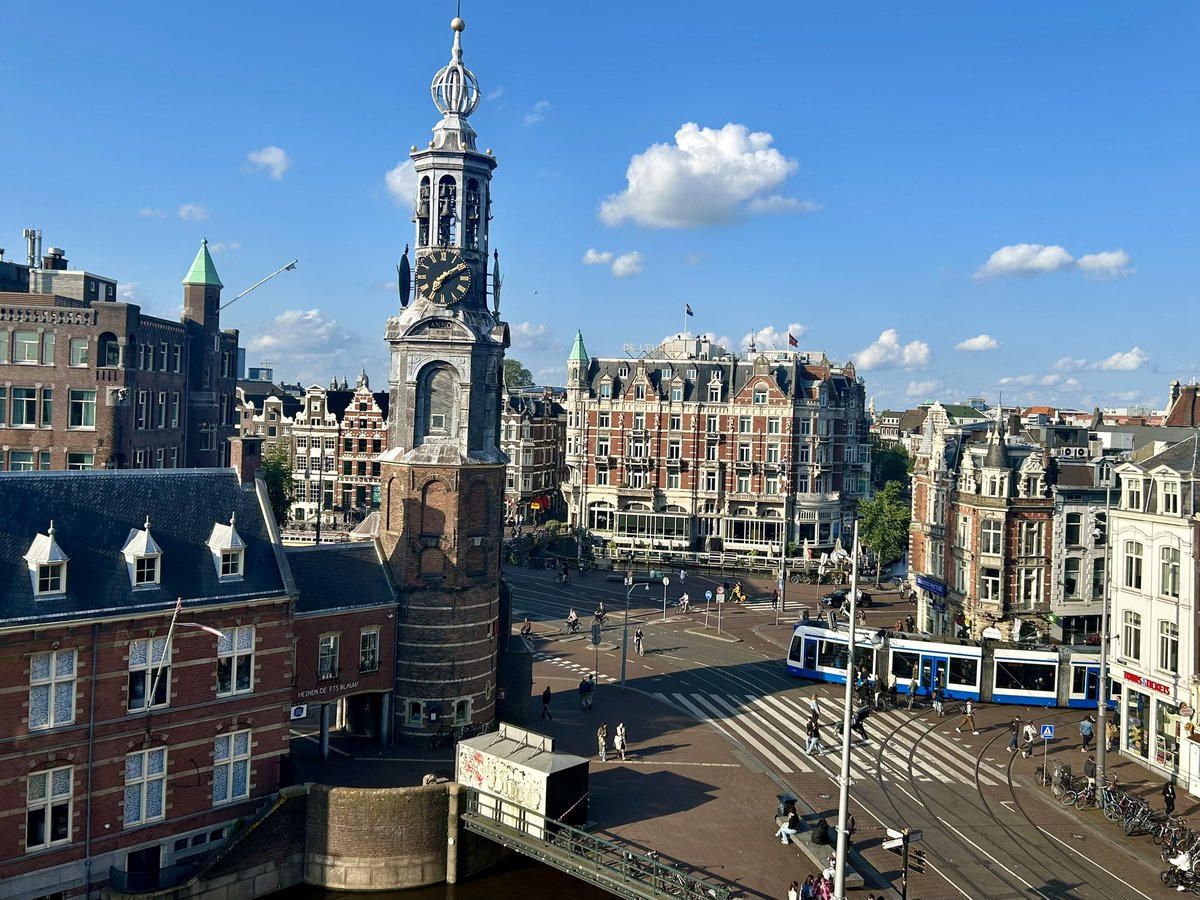 janjaapomvlee's tweet photo. Fintech drinks at @thenextweb @HollandFinTech @FintechBelgium @The_LHoFT and many more! @CognitoMedia @money2020 #Amsterdam #drinkswithaview #fintech #greatvibes https://t.co/hXONcI3LAl