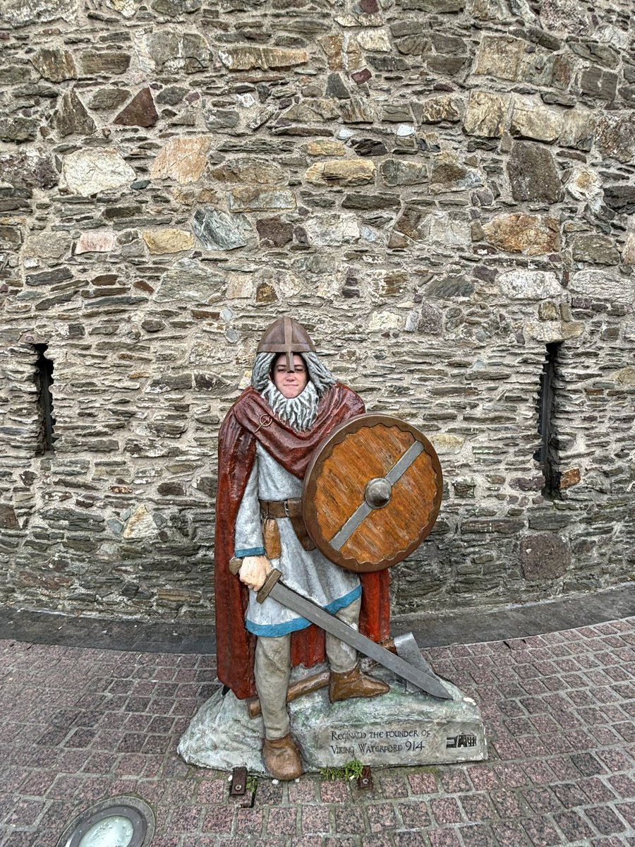 MPL_UniOfGalway's tweet photo. Hello Waterford! MPL is here excited for ISP 2024!! 🥳🪱
@ISParasitology 
@CDeMVerissimo 
@DeirdreWinrow 
@JakeMcAwful 
@tadhgkilbane1 
@AisteVit https://t.co/8TaLVKmYQH
