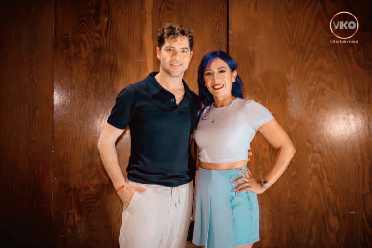 Aleedb_'s tweet photo. • ¡Feliz cumpleaños @davidbisbal ! Que la vida te sonría millones de veces más ❤️‍🩹 siempre es un placer que compartes tiempos con nosotros 👏. Un abrazo enorme desde México 🇲🇽 https://t.co/rgw1v9fAnO