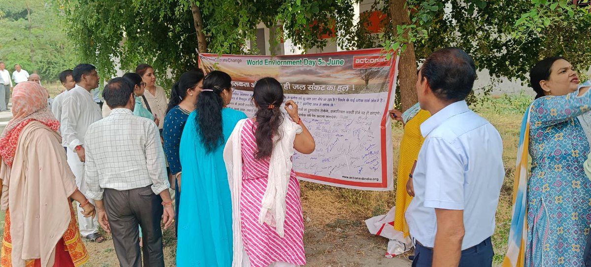 qamar_intekhab's tweet photo. @ActionAidIndia #platation drive and #signature campaign on the occasion of #WorldEnvironmentDay‌ 2024 at Muzaffarnagar UP @sndeep
@C9Khalid  @dipalisharma02
@DmMuzaffarnagar https://t.co/THqVnSlXL8