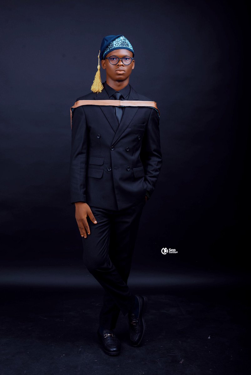 sanusi_modiu's tweet photo. Alhamdulillah!🤲🏻
 Bachelor of Science (Honors) in Accounting. 
By the grace of Allah, I’ve reached this point.
Grateful for every lessons learned
Excited for what the future holds!🎖️

Babatunde Modiu Sanusi, Bsc Accounting🎖️

#27thlasuconvocation https://t.co/yhlnaRUQbe