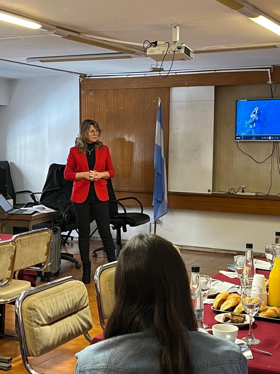 CiudadTrelew's tweet photo. 👥En el marco de las actividades de promoción turística de #Trelew en Córdoba, desde el #Entretur realizamos esta mañana un desayuno de trabajo con agencias de viaje. 
(+) https://t.co/7z9Wipb0Ou