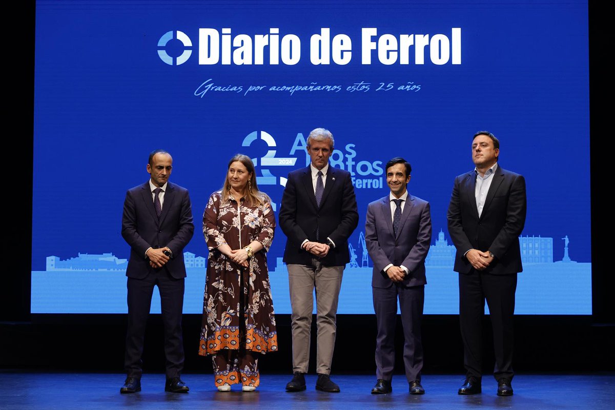 JoseManuelRey's tweet photo. 📰 Enhorabuena a @diarioferrol por estos 25 años de periodismo. Contando las cosas de aquí, desde aquí, desde #Ferrol. 
📍 Teatro Jofre https://t.co/M8i7fFR8V3