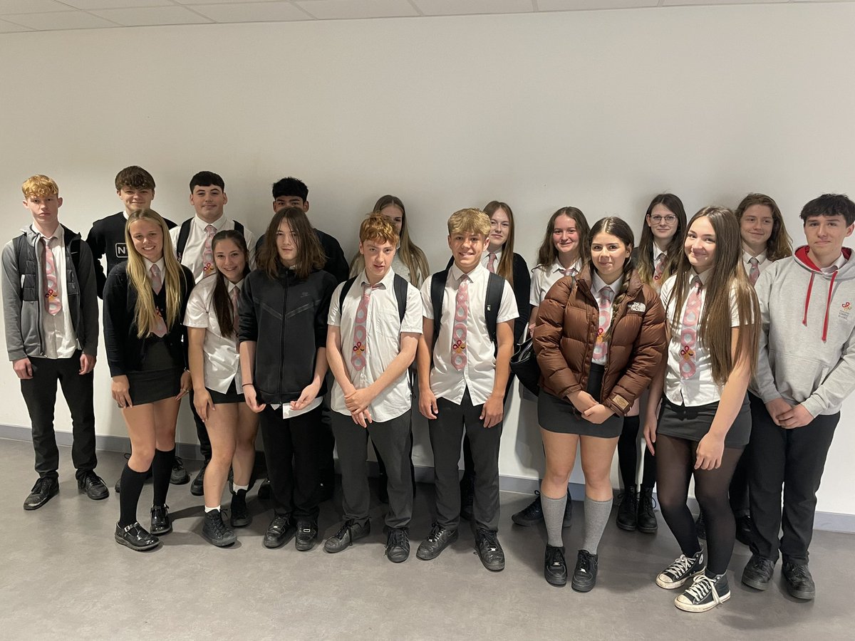 Da iawn blwyddyn 11 dosbarth 2024! Wedi cwblhau eu arholiadau Daearyddiaeth! Mrs Jones a Mr Hermann wedi mwynhau dysgu chi yn fawr iawn. Congratulations for year 11 for completing their Geography exams. Good luck to all of you🌍🌍🌍