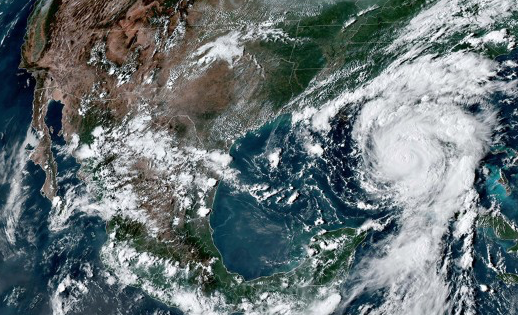Ojalá la nueva administración beque a jóvenes mexicanos para estudiar inteligencia artificial aplicada a mitigación de cambio climático y predecir con antelación desastres por contaminación y huracanes peligrosos y así tomar medidas de protección civil a tiempo. (NESDIS/NOAO)